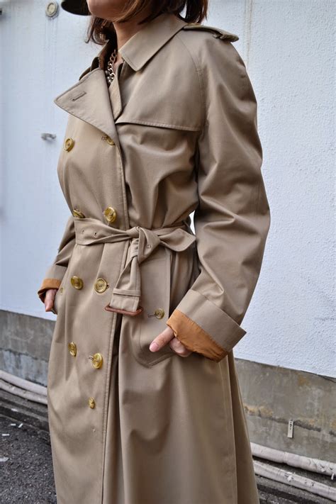 burberry vintage trench coat womens|burberry trench coat second hand.